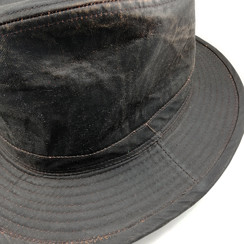 Aged Leather Look with Water-Repellent Finish